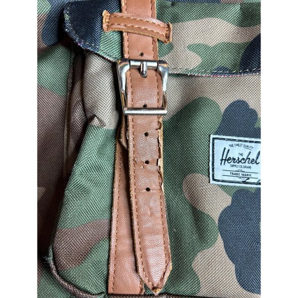 Hershel little America laptop backpack woodland camo camping - used condition - Picture 9 of 9